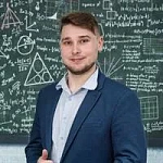 Артем Андреевич Панарин